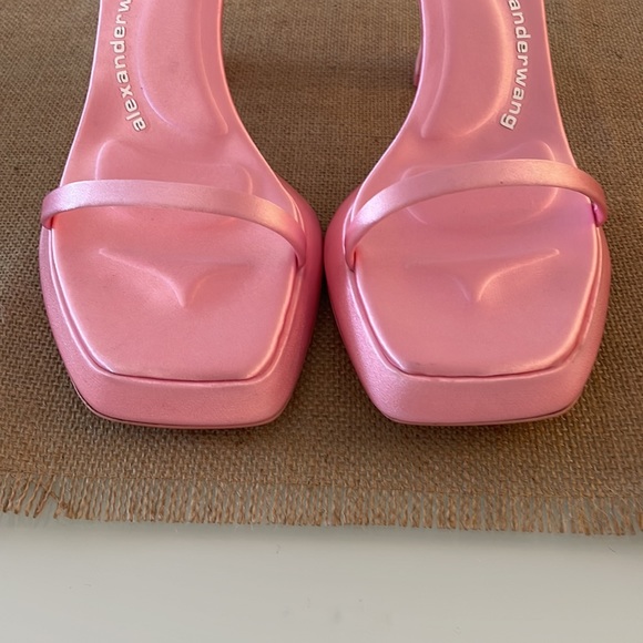 Pink sandals - Picture 3 of 16